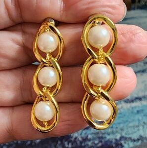 Elegant Goldtone and Pearl Drop Earrings
